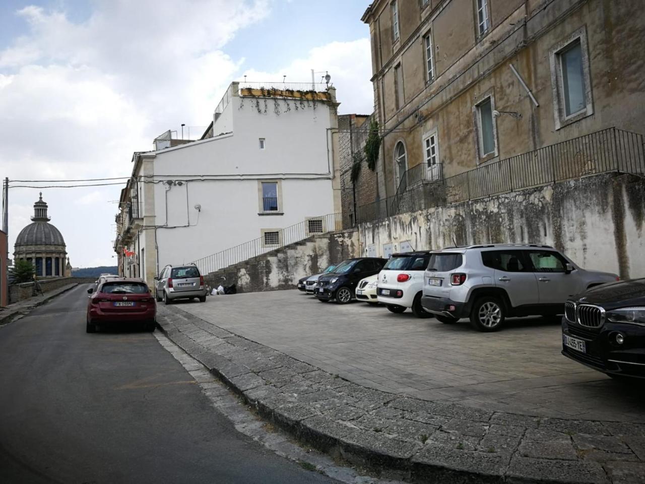 Reusuite Ragusa Exterior photo